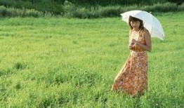 女子爆料破坏草地视频大全,公共道德与个人行为的反思